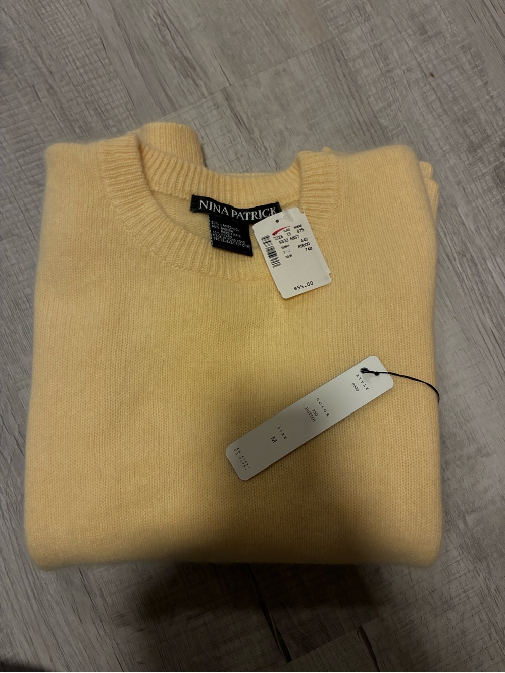 Women's Crewneck Sweater in Pale Yellow